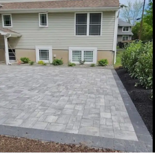 Interlocking installation 417316588277606404
