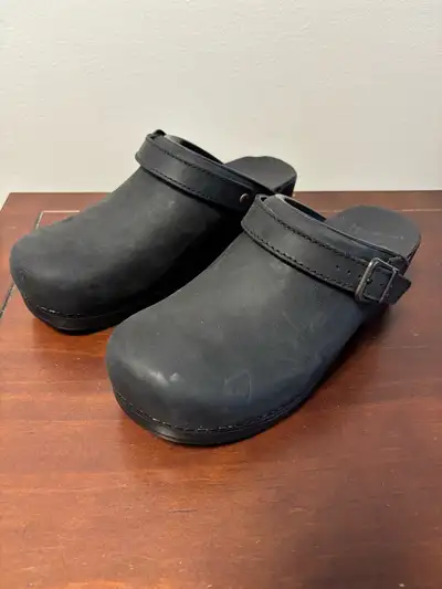 Dansko ladies black leather Clogs - new, View more