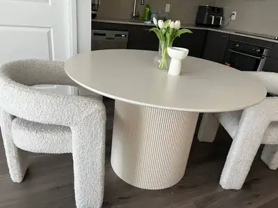 Modern Dining Table – Elegant Cream/Off-White Finish 30% off ret, View more