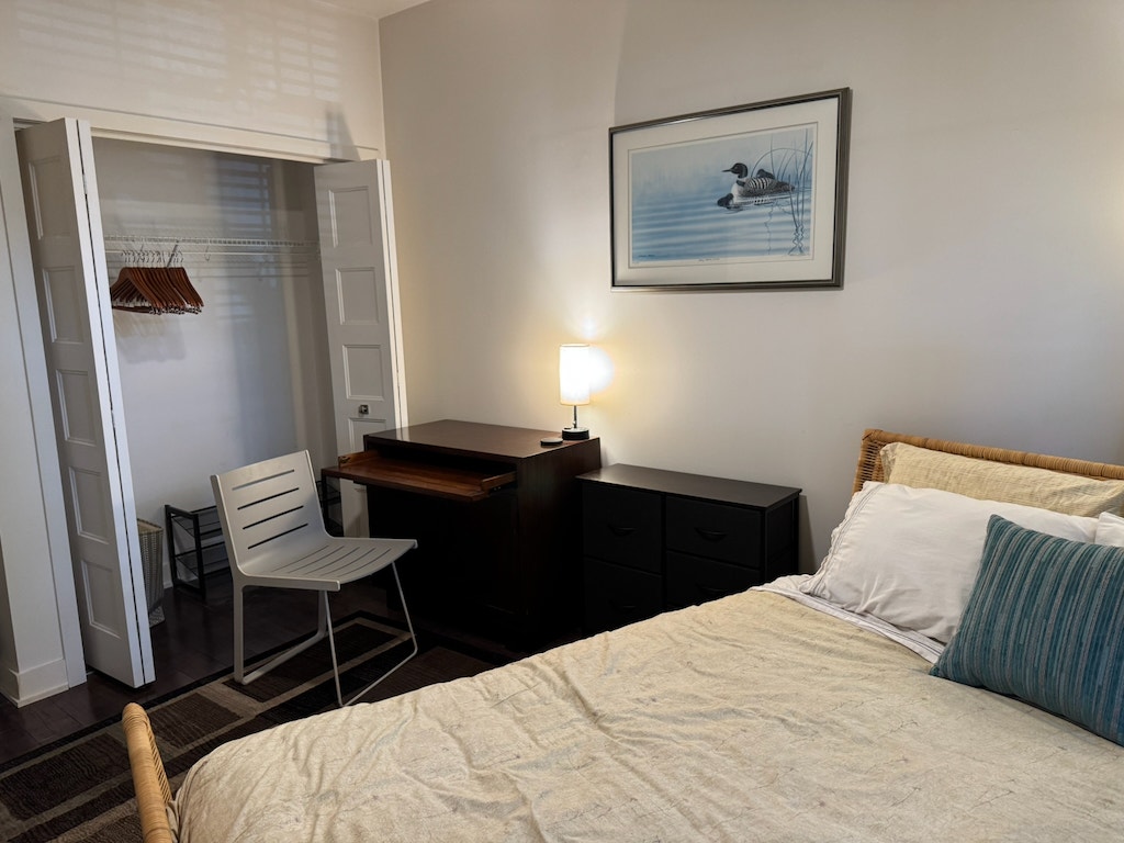 LGBTQ+ STUDENT ROOM FULLY FURNISHED — photo 2
