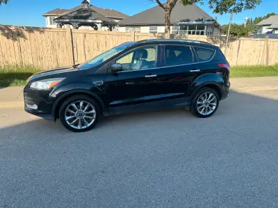 2016 ford escape SE Eco boost AWD Active status Leather heated seats Super clean inside and out Driv...