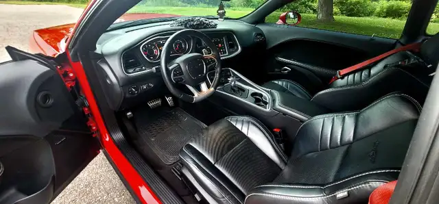 Dodge Challenger 392 SRT V8 6.4 liter62863211237763124