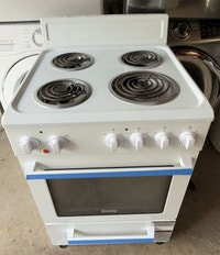 24” DANBY STOVE ELECTRIC COIL TOP APARTMENT SIZE City of Toronto Toronto (GTA) Preview