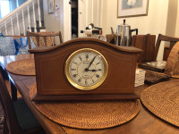 Vintage Mirado Quartz Westminster Chime Wooden Mantel/Desk Clock