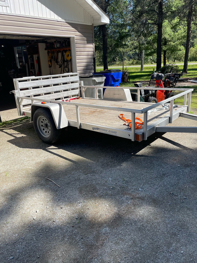 Rough Rider Aluminum Trailer for sale.6’6”w x10’ L. Asking $3000 in Cargo & Utility Trailers in Timmins - Image 2