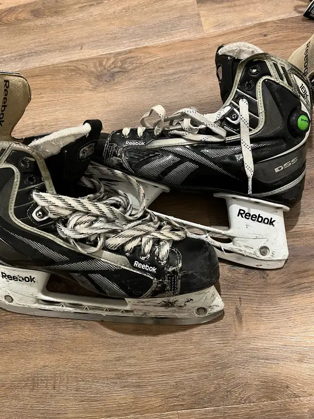 hockey skates Reebok 18K size 10.5 in Skates & Blades in Windsor Region - Image 2