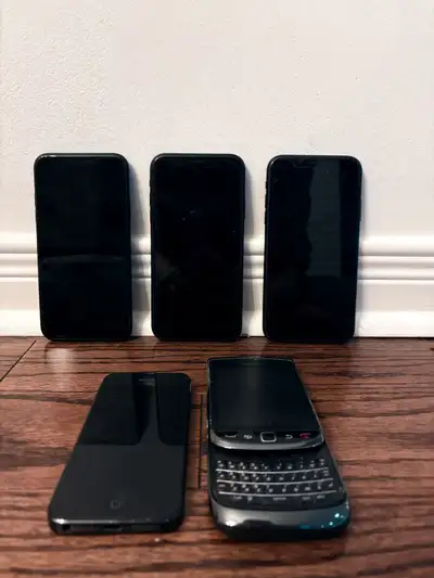  Unlocked iPhone XR 128GB + BlackBerry Torch – Ready for You!, View more