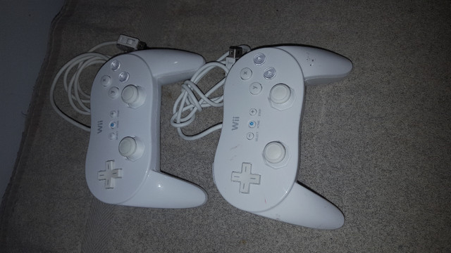 Nintendo Wii controllers  in Nintendo Wii in Red Deer - Image 2