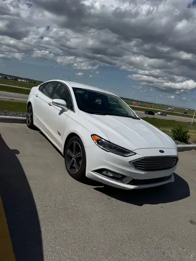 2017 Fusion clean title beautiful hybrid remote start comes with three keys Asking $15900