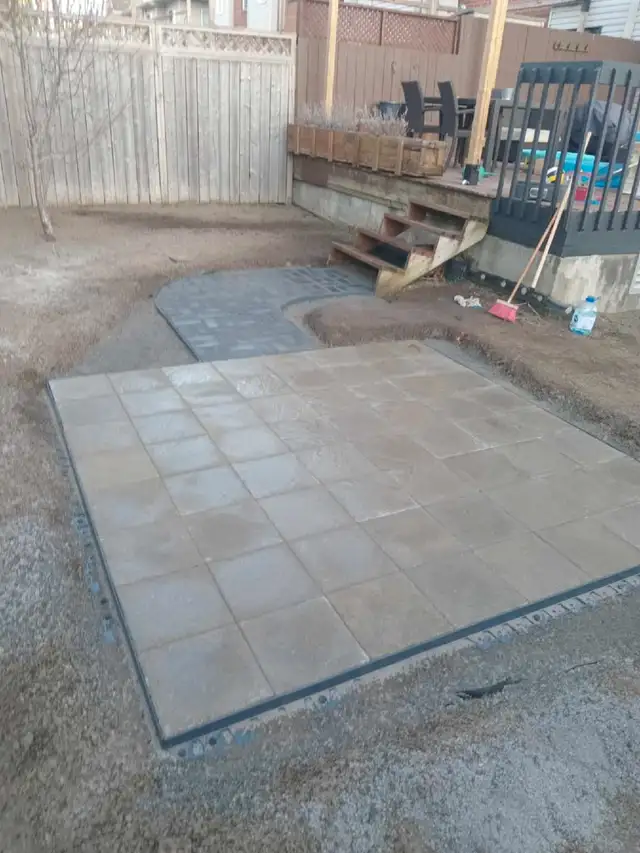 paved road,wall,lawn,fence,terrace,hut,hedge,field,temporary62863244212995122
