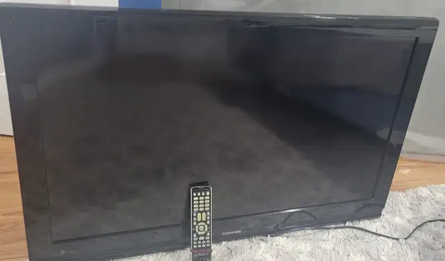 40 inc TOSHIBA  TV in TVs in Gatineau - Image 5