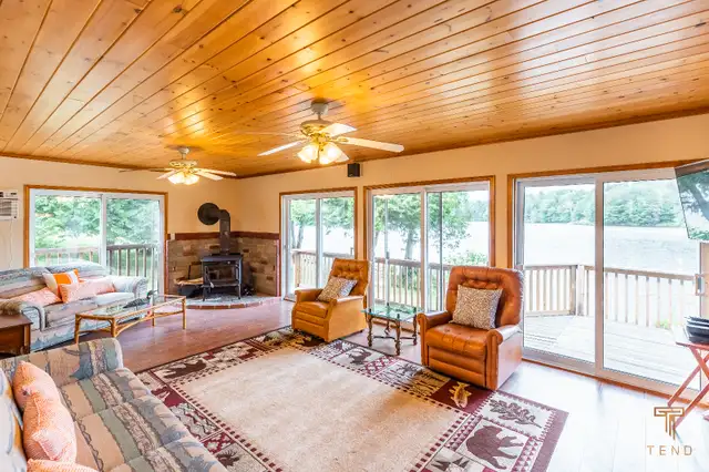 Beautiful Muskoka Cottage on Lake McKechnie! in Ontario in Canada - Image 5
