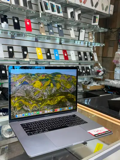 Apple Macbook Pro Touchbar i7 16 GB 500gb, View more