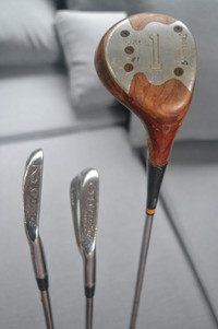 2 fers de golf droitier vintage SPALDING ELITE PROFESSIONNAL