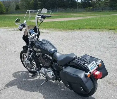 2010 Sportster 1200L Harley Leather Bags Memphis Shade wind deflect Vance Hines Short Shots... Loud...