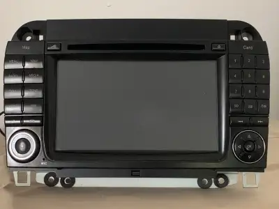 Mercedes Benz GPS Navigation Radio AMS Disc Phone System! 7 Inch Screen! GPS Navigation! The COMAND...
