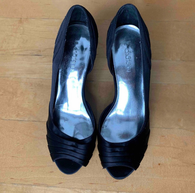 talons Le Château heels dans Femmes - Chaussures  à Ville de Montréal - Image 2