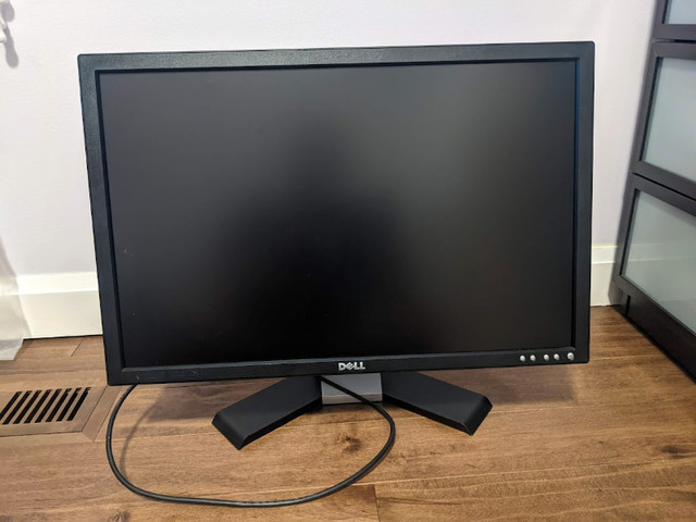 Dell 24" FHD+ monitor in Monitors in City of Toronto - Image 2