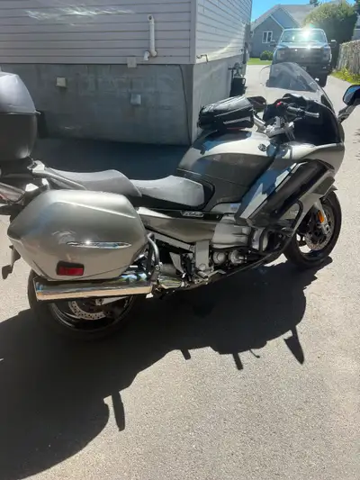 2013 FJR in excellent shape. Includes tank bag and rear givi tail luggage. Also has after market pro...