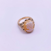 Cameo Ladies Ring Vintage 14kt Solid Yellow Gold Ring – Gift