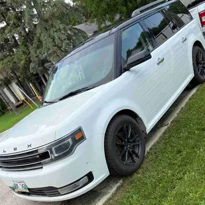 Selling my 2016 Ford Flex Limited, a spacious, comfortable, and fully loaded SUV that has been well...