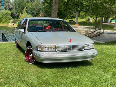 1992 Chevy caprice classic. 