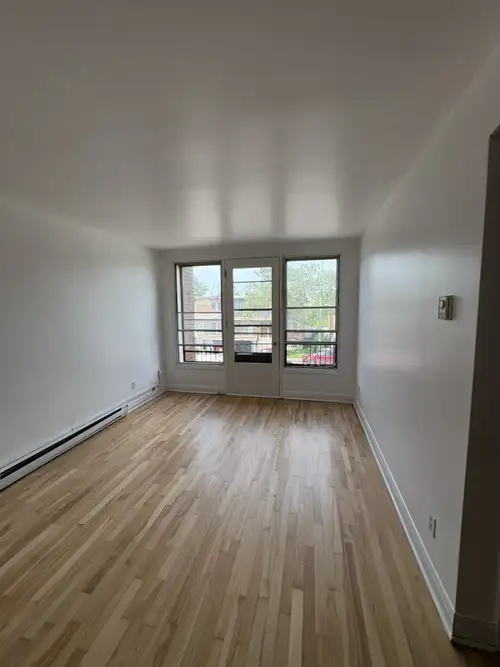6970 Boulevard de l'Assomption, Montréal, QC H1S 2E1, Canada Beau 3 et demi à louer Situé dans le No...