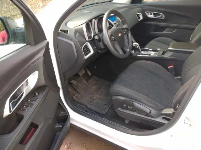 2015 Chevrolet Equinox AWD-$9500 in Cars & Trucks in 100 Mile House - Image 8