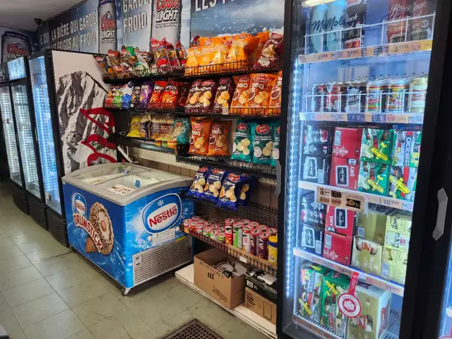 Dépanneur Vieux-Longueuil in Other Business & Industrial in Longueuil / South Shore - Image 3