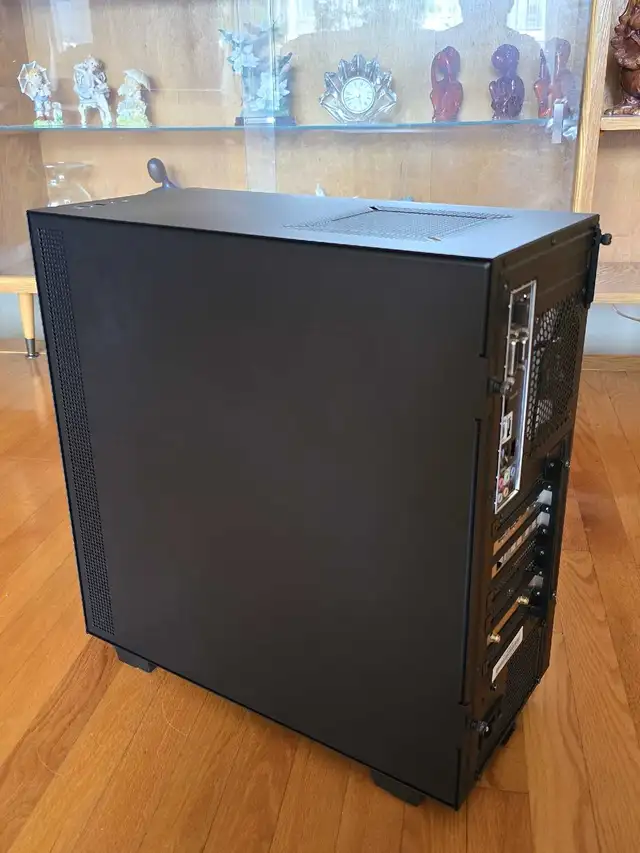 Gaming PC in Desktop Computers in City of Montréal - Image 5