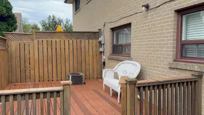2 bdrm private apartment near Winston Churchill and QEW . Private Side entrance. Private laundry. Pr...