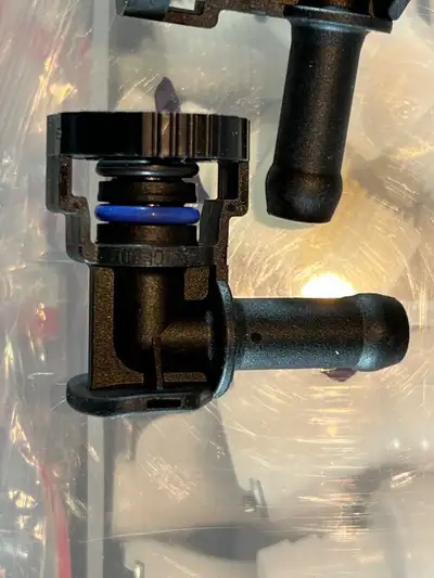 Ducati Quick Disconnects fuel tank pump assembly connection fuel line disconnects plastic oem long l...