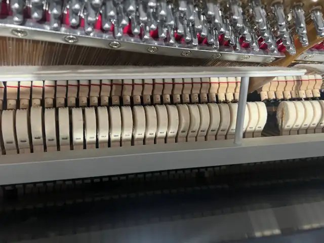 48” Professional Upright Piano – Young Chang – Original Owner in Pianos & Keyboards in City of Toronto - Image 7