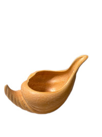 Hull Pottery Cornucopia/Shell shaped Planter