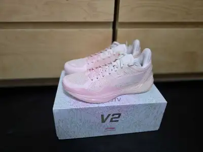 Lining Liren 4v2, View more