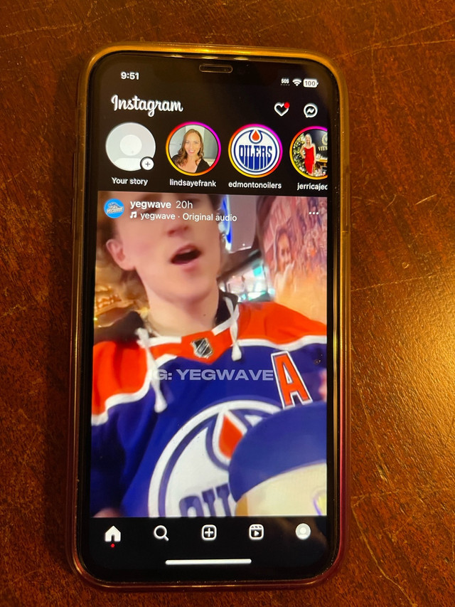  iPhone 11.  128 GB 97% battery life in Cell Phones in Edmonton