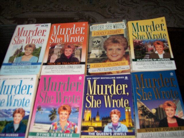 Murder She Wrote By Jessica Fletcher & Donald Ban Paperback Book in Fiction in Oakville / Halton Region - Image 2