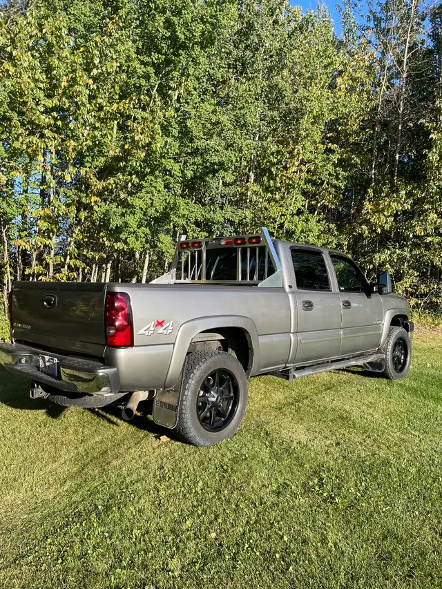 2007 Chevy Silverado Duramax in Cars & Trucks in St. Albert - Image 4