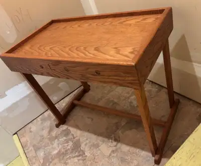 Pick up Cougaridge SW Small wood desk or side table or plant stand 30w 16d 24h Cash sale