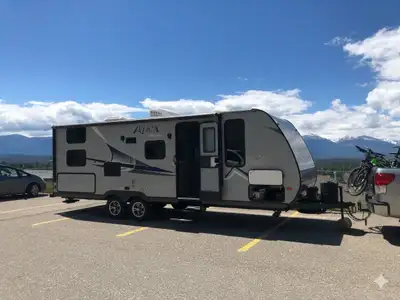 Excellent condition. Lightweight. Bought new and well cared for trailer. No leaks. No damage. Everyt...