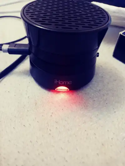 iHome IM70 Mini Speaker, View more