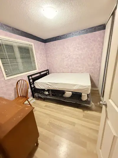 Fully Furnished 1 bedroom for rent Located at The Border Of Brampton & Mississauga. Walking Distance...