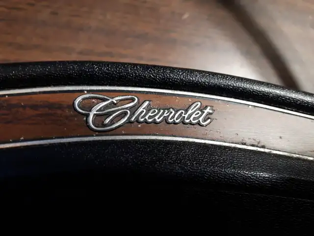 70's Chevrolet Steering Wheel in Other Parts & Accessories in Peterborough - Image 6
