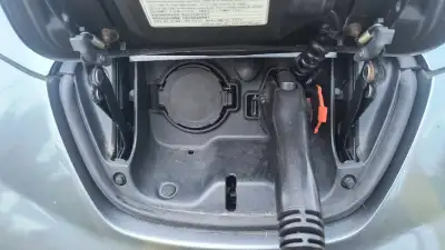 Fully electric town car with fast charging, heated seats steering wheel, NAV, battery is at 9 bars o...