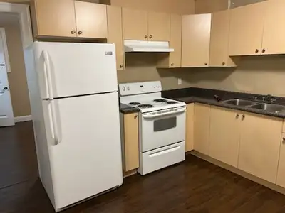 One bedroom basement suite for rent. Ideal for one person. Close to bus routes. East Burnaby locatio...