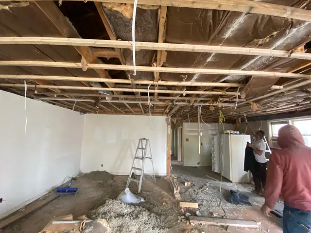 Master Electrician 584651910373058561