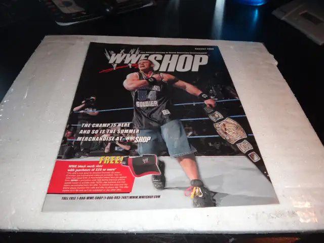 wwf wwe wrestling magazine shopzone complete undertaker santas c in Arts & Collectibles in Victoriaville - Image 5