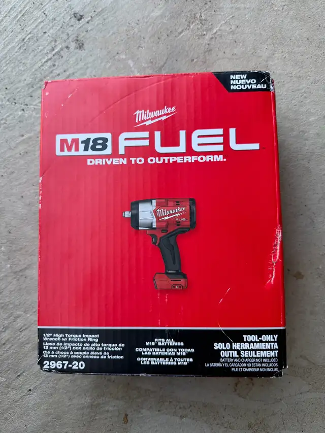 Milwaukee impact wrench in Power Tools in Oakville / Halton Region - Image 2