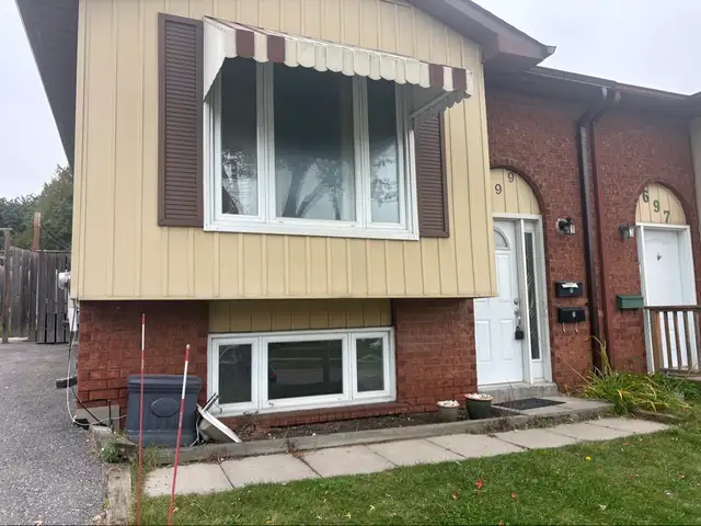 Bright 2-Bed Basement in Pinecrest - Laundry, Parking