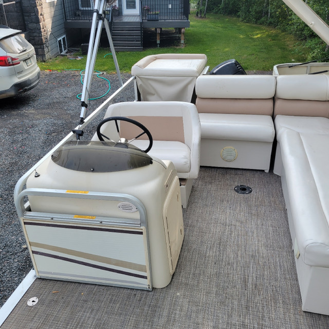 Tahoe Grand 25 Pontoon Boat Powerboats & Motorboats Winnipeg Kijiji